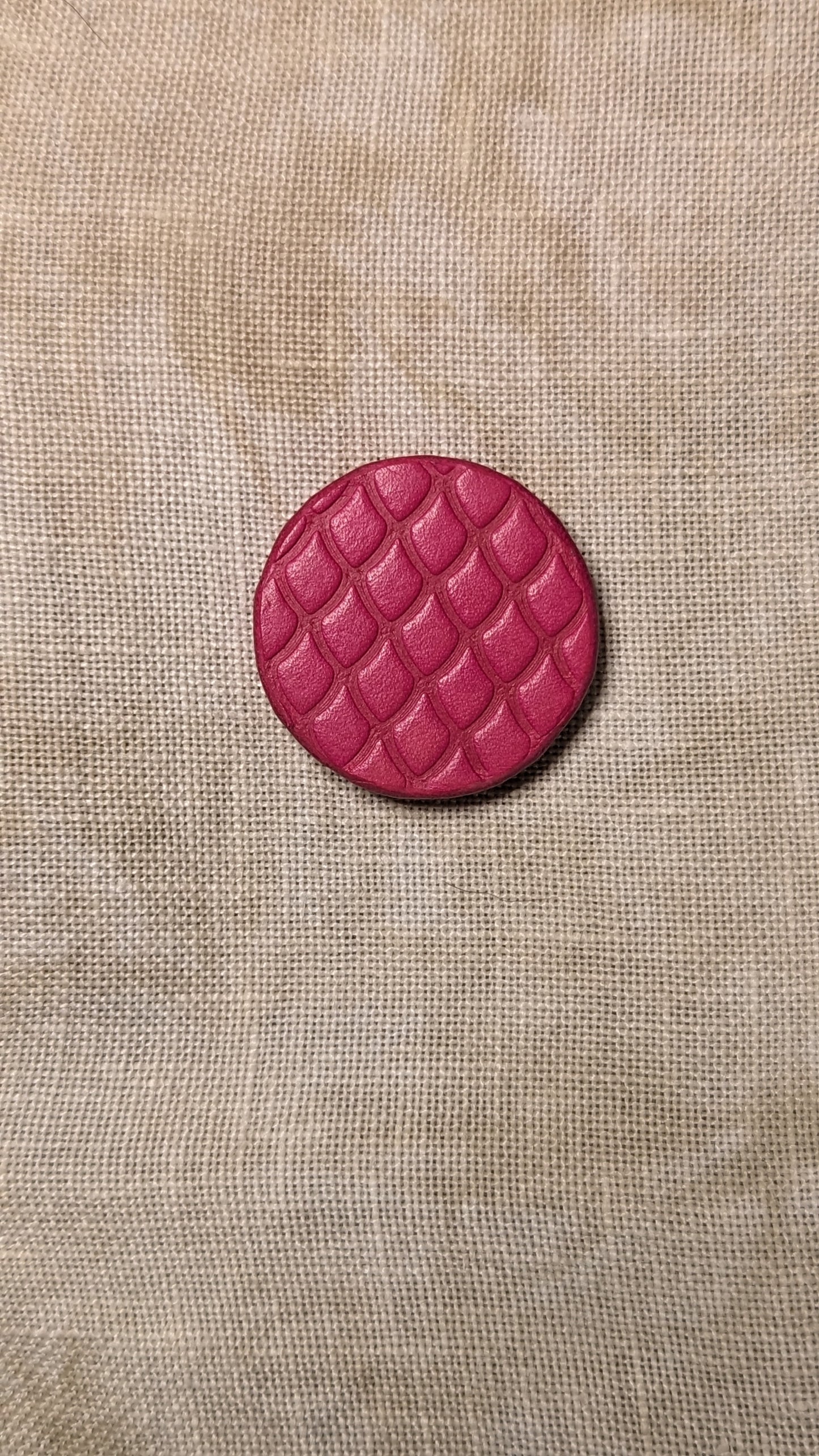 Dragon Scale Leather Needle Minder