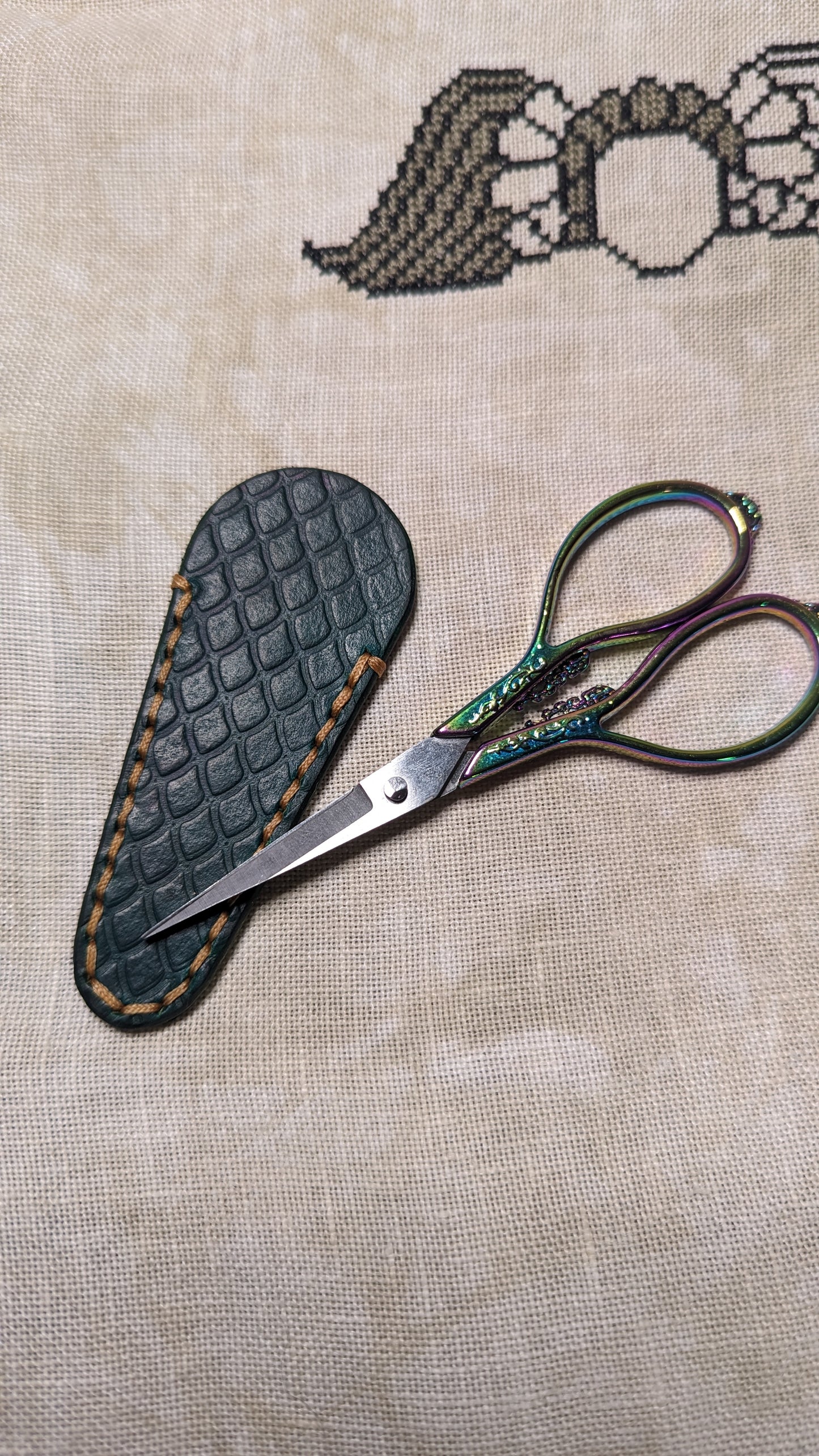 Dragon Scale Scissor Sheath